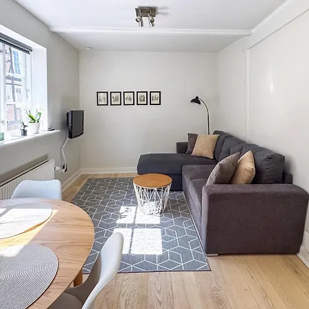 公寓 Hyggelig I Hjertet Af *